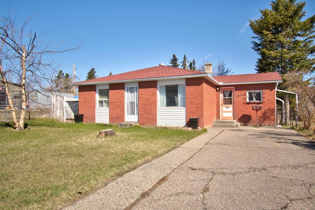 I have sold a property at 7724 46 AVENUE NW in Calgary
